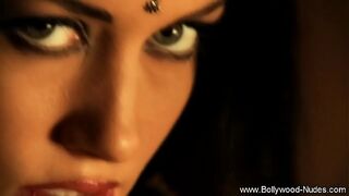 Gorgeous Erotic Brunette alluring MILF